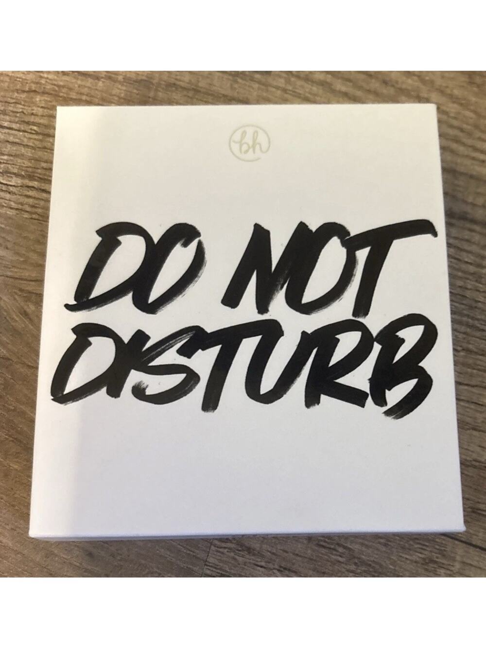 BH COSMETICS DO NOT DISTURB 9 COLOR EYESHADOW SHADOW PALETTE